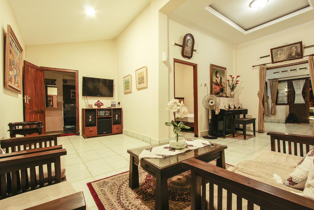 Griya Langen Guesthouse Yogyakarta Eksteriør bilde