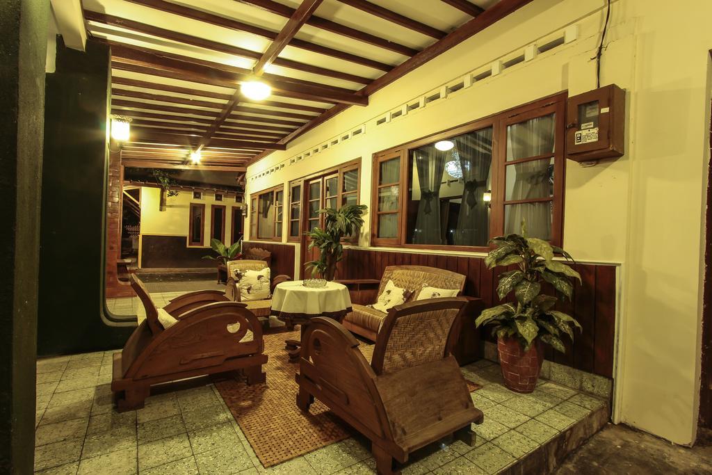 Griya Langen Guesthouse Yogyakarta Eksteriør bilde