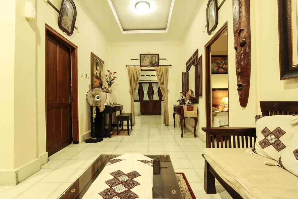 Griya Langen Guesthouse Yogyakarta Eksteriør bilde