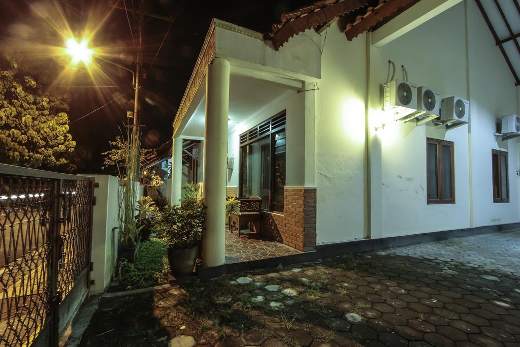 Griya Langen Guesthouse Yogyakarta Eksteriør bilde